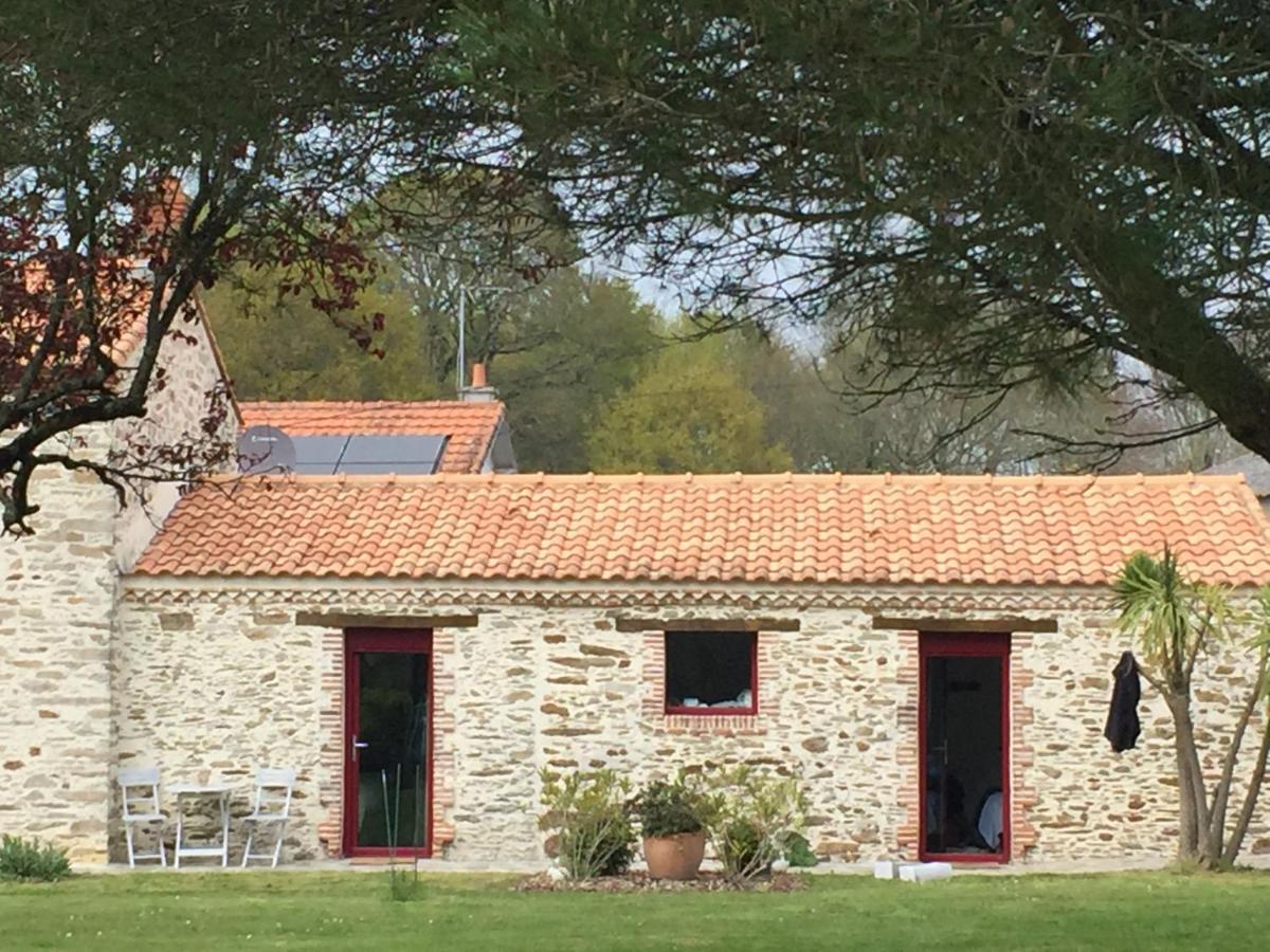 Au Mas Retz De Jade Bed and Breakfast Chauvé Eksteriør billede