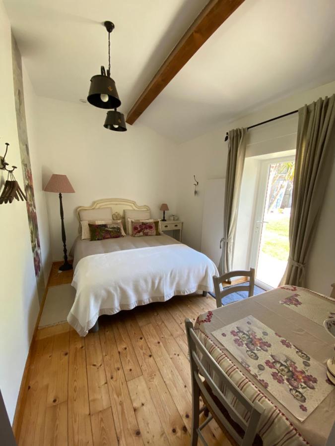 Au Mas Retz De Jade Bed and Breakfast Chauvé Eksteriør billede